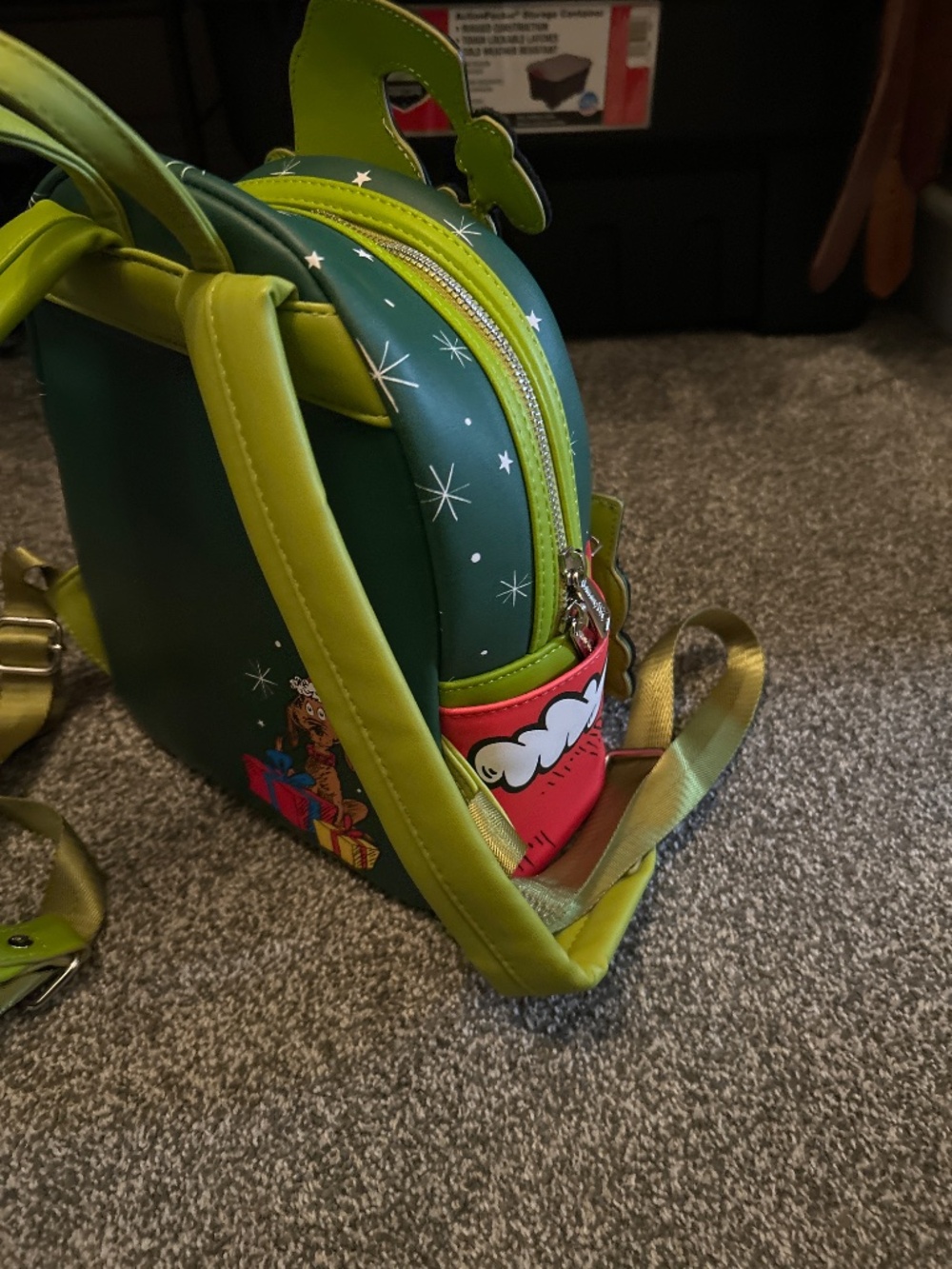 Grinch Loungefly - Picture 3 of 5